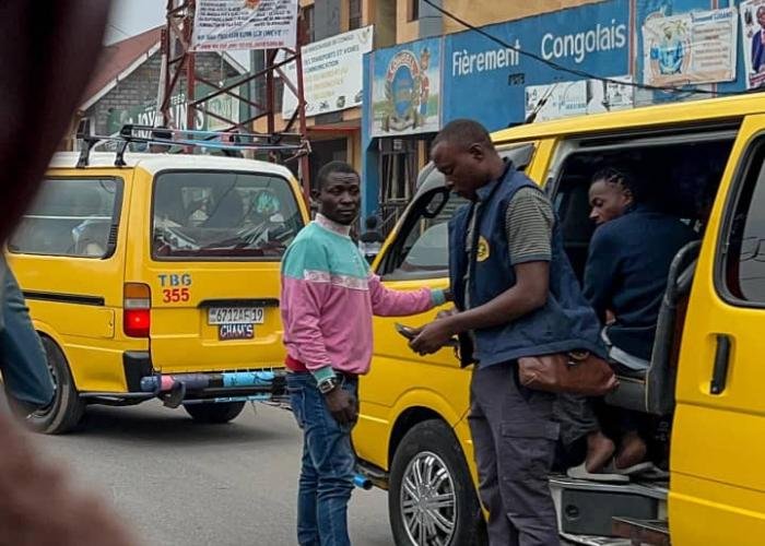 Goma : les chauffeurs de taxis et de bus alertent sur la baisse de leurs revenus dans un contexte économique difficile