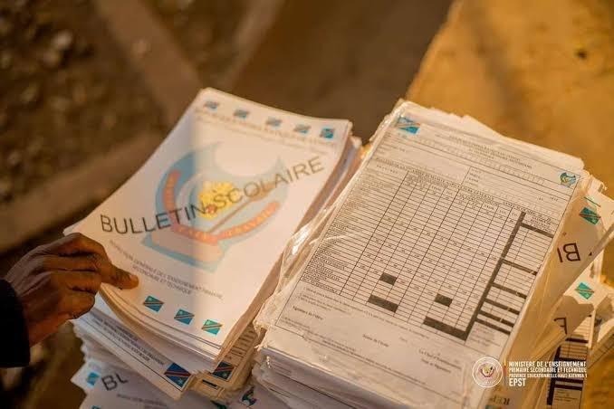 Lomami : à Tshofa, le retard dans la délivrance des bulletins scolaires inquiète les parents d’élèves