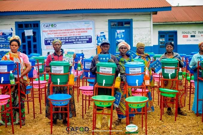 Nord-Kivu : à Kiwanja, U-Report remet des kits de lavage des mains à 12 écoles pour prévenir Ebola