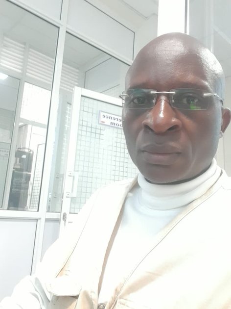 Butembo : l'eau en bouteille dissout-elle le plastique après la date d'expiration ? le chef de travaux Kanyere Nzilamba Telesphor réfute la rumeur