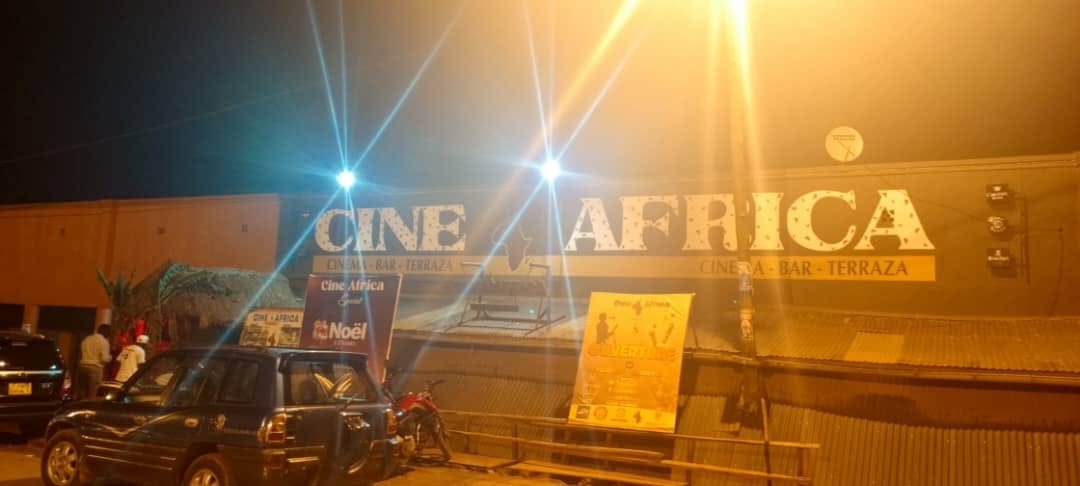 Butembo : les salles de cinéma peinent à retenir leur public, concurrencées par YouTube et les plateformes en ligne