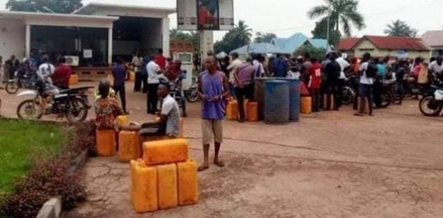 TANGANYIKA : Les dépôts de carburant sommés de quitter le centre-ville de Kongolo pour des raisons de sécurité