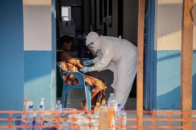 Eringeti : une patiente déclarée positive à Ebola quitte le centre de santé avant son transfert à Oïcha