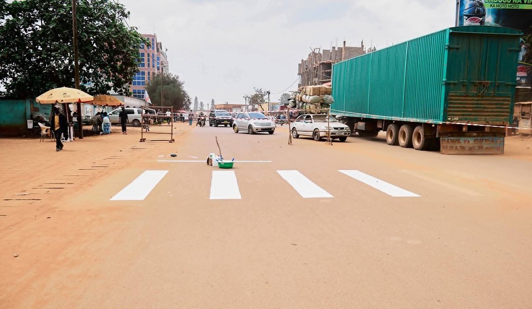 BUTEMBO : L’INTERDICTION DES VÉHICULES LOURDS SUR LES ROUTES EN CHANTIER SUSCITE DES INQUIÉTUDES CHEZ LES TRANSPORTEURS