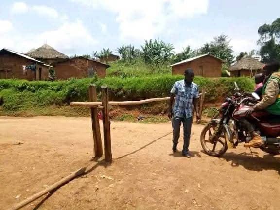 Sud-Kivu : les barrières illégales et hommes armés causent un calvaire aux usagers sur l’axe de Kalonge