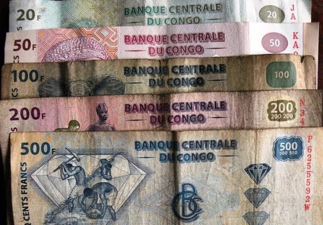 Lomami : à Tshofa, la société civile dénonce le refus des billets de francs congolais froissés dans les transactions