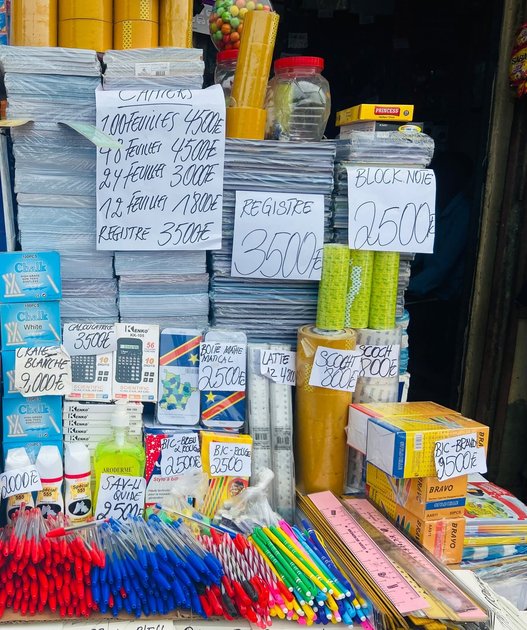 Butembo : les achats de fournitures scolaires restent timides à la veille de la rentrée (constat de la RTEE KIVU)