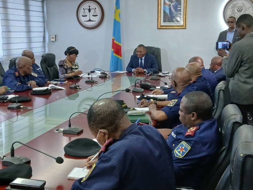 RDC : la Police judiciaire prend acte des directives contre les insultes et injures sur les réseaux sociaux