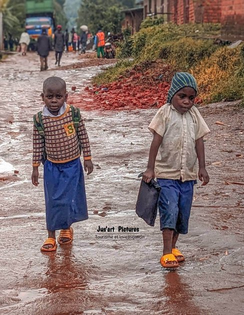 Goma : malgré les difficultés, les enseignants maintiennent les cours et encouragent les parents à garder leurs enfants à l'école