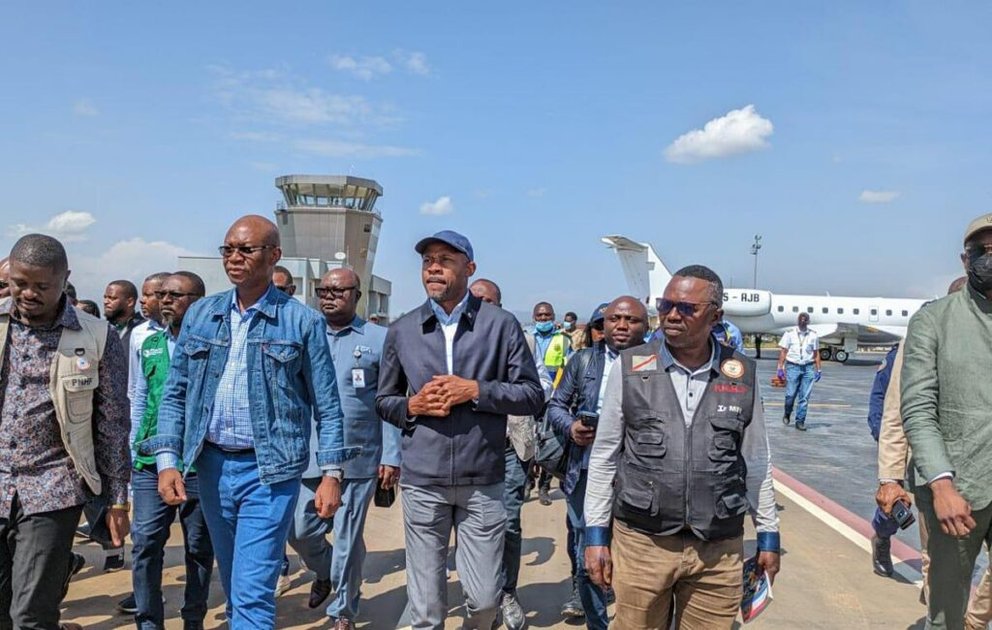 Ebola en Ituri : soins gratuits, soutien aux familles des soignants et réflexion sur la réouverture de l’aéroport de Bunia