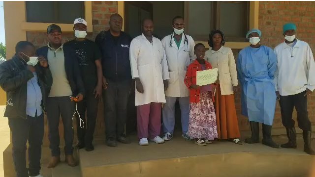 Kyondo : une fille de 9 ans déclarée guérie d’Ebola, une quatrième guérison porte l’espoir dans la communauté