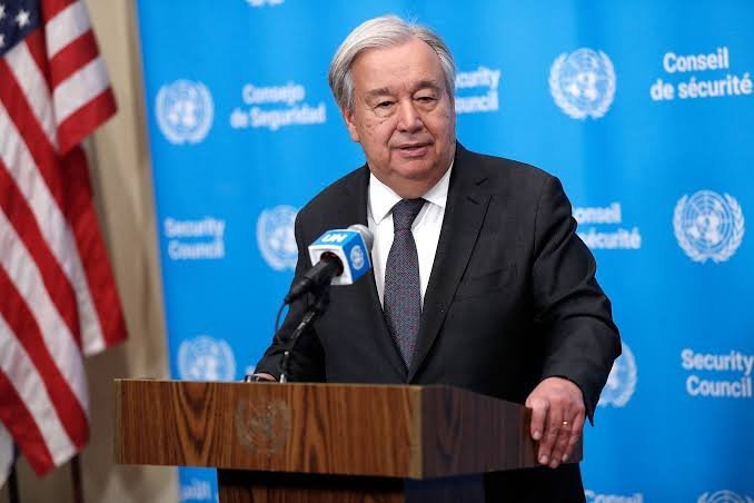 ONU : António Guterres appelle à un encadrement strict de l’intelligence artificielle pour protéger les enfants