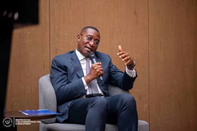Lomami : le ministre Guylain Nyembo mobilise les acteurs locaux pour la réussite du recensement de la population à kabinda