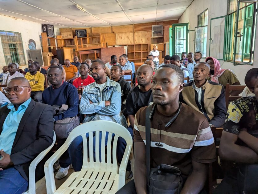 Butembo : les photographes et cameramen appelés à payer la taxe annuelle de 5 dollars