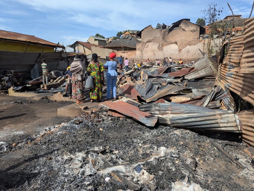 BUTEMBO / INCENDIE : Quatre maisons réduites en cendres après un brasero abandonné à Matanda