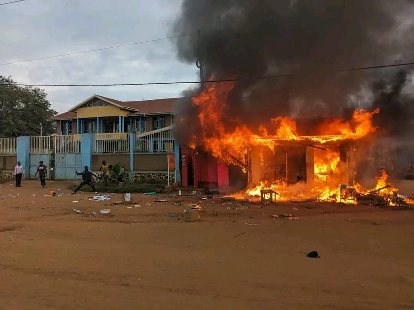 Beni : un incendie ravage des bâtiments près de la mairie, le bilan reste inconnu
