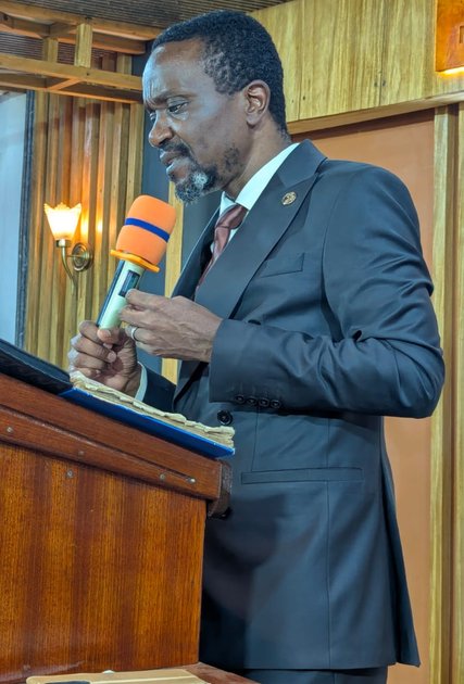 Butembo : le Pasteur Jonas Mbayahi appelle les fidèles du Ministère Ésaïe 61:1 à transformer leurs souffrances en sujets de prière