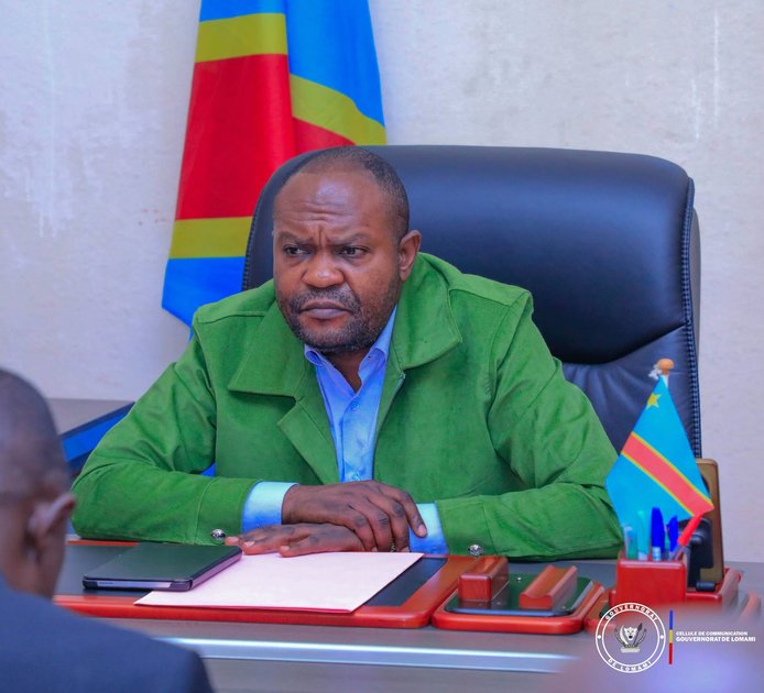 Lomami : le gouverneur Iron-Van Kalombo Musoko fixe les frais scolaires pour l'année 2026-2027