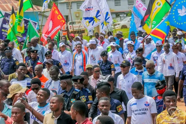 Kabinda : une marche de soutien à Félix Tshisekedi et au projet de changement de la Constitution organisée par différents mouvements politiques
