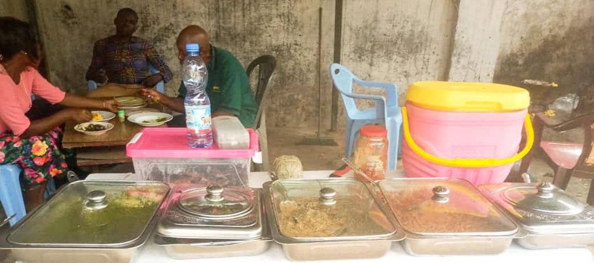 Kinshasa : les « Malewa », ces restaurants de rue devenus incontournables