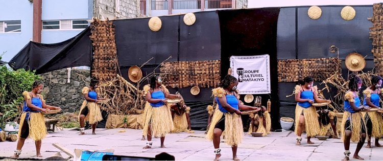 BUTEMBO : les contes et devinettes disparaissent progressivement face à l'influence des réseaux sociaux constate le sociologue Mbusa Philipe