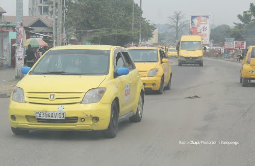 Kasaï-Oriental : à Mbuji-Mayi, les taxi-bus disparaissent progressivement face à la montée des motos-taxis