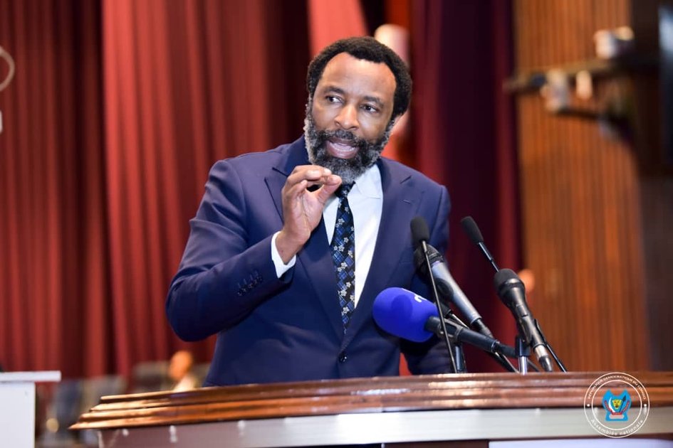 Butembo : Crispin Mbindule interpelle le ministre de l’Énergie sur la gouvernance du secteur électrique et l’interconnexion imposée aux autres sociétés pour ENK