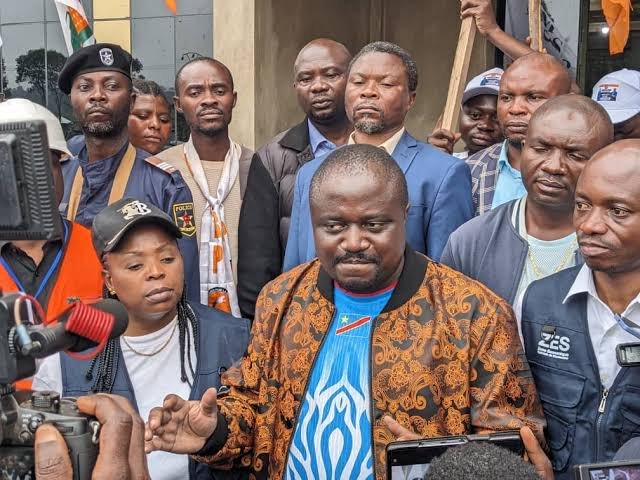 Beni : Muhindo Nzangi appelle à la vigilance face à Ebola et met en garde contre le contact avec les dépouilles