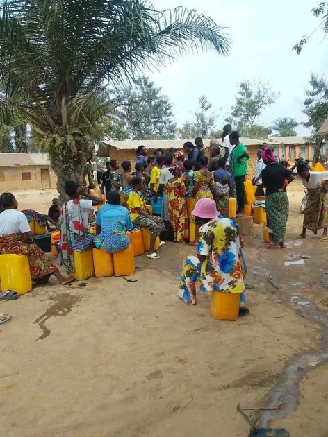 Lomami : à Kabinda, les femmes de Katenende alertent sur la pénurie d’eau potable