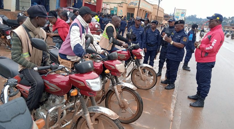 Butembo : la PNC lance une opération contre les embouteillages et l’insalubrité urbaine