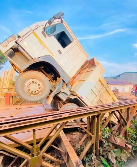 Butembo : le pont Kabakuli s’effondre, les usagers réclament une réhabilitation urgente