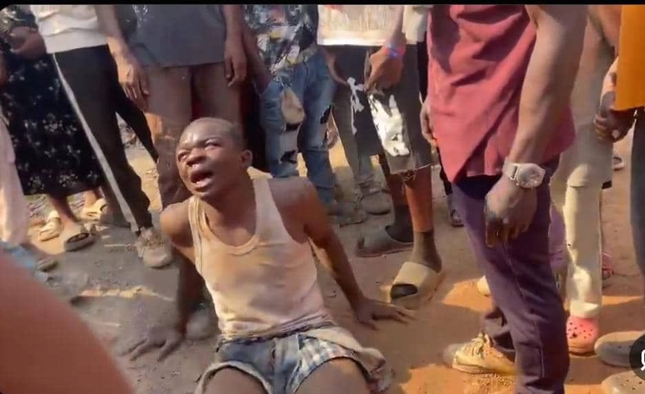 Haut-Katanga : un jeune présumé voleur échappe à la justice populaire grâce à l’intervention de la police à Lubumbashi
