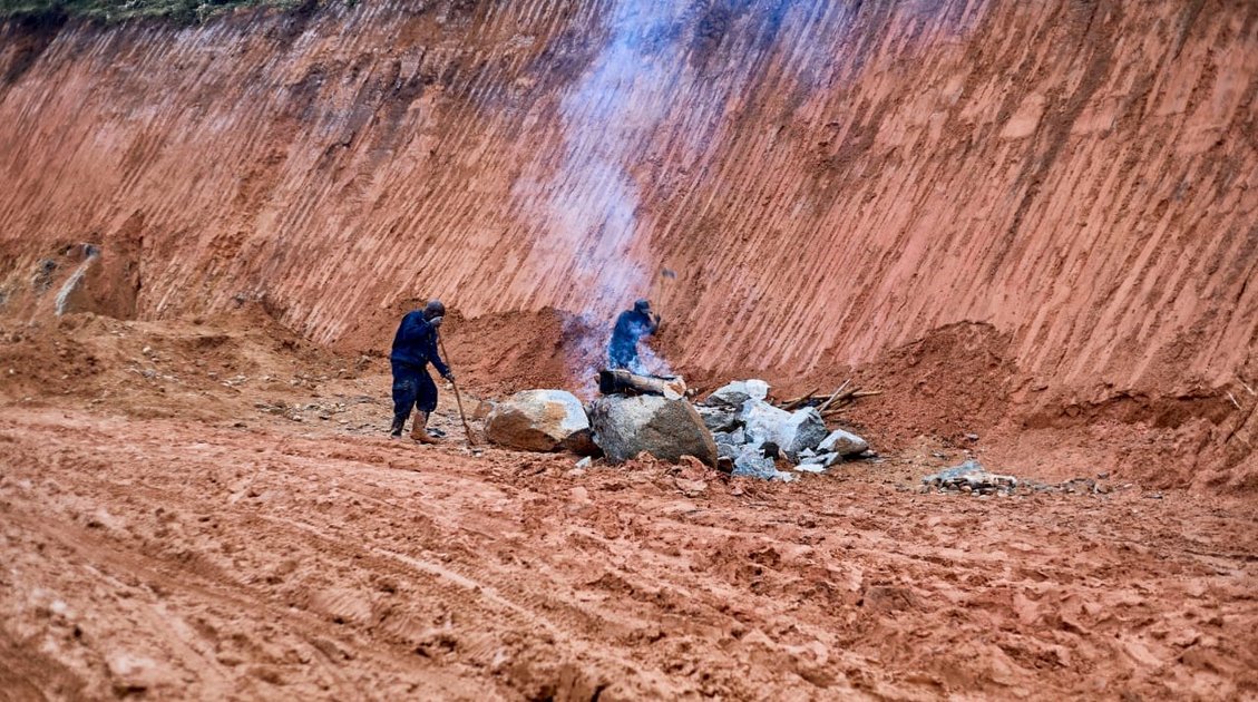 Masisi : glissements de terrain sur l’axe Masisi–Goma, trafic totalement interrompu