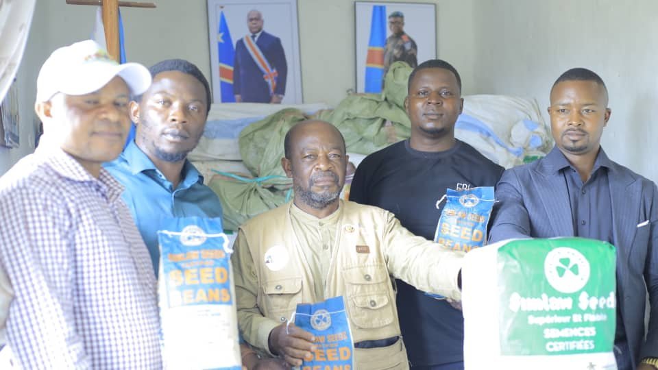 Nord-Kivu : la ville de Butembo réceptionne plusieurs variétés de semences dont une tonne de haricots de la part du ministère de l’agriculture