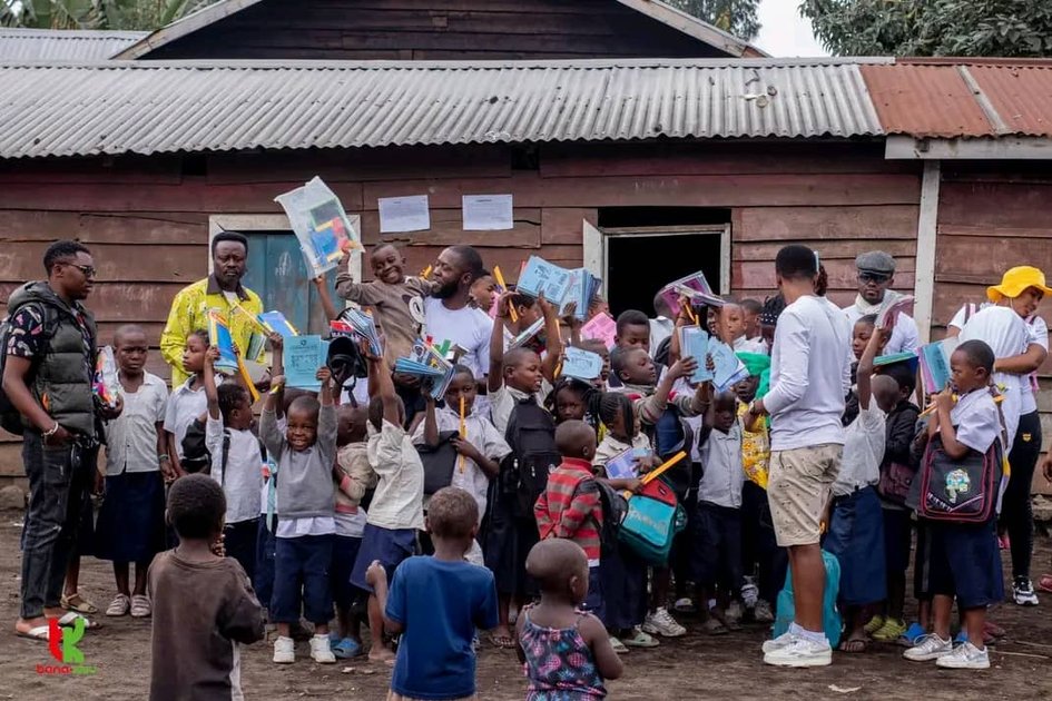 Sud-Kivu : une chaîne de solidarité lancée à Idjwi pour soutenir les enfants vulnérables à l’approche de la rentrée scolaire