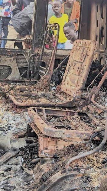 Ituri : une ambulance incendiée et deux autres endommagées lors d’une attaque au CSR de Kandoy