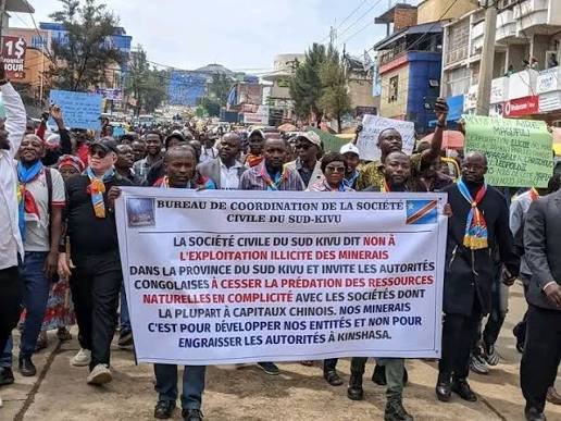 Sud-Kivu : à Mwenga, la société civile de Wamuzimu dénonce des arrestations arbitraires et des tracasseries aux barrières, plusieurs postes de contrôle supprimés