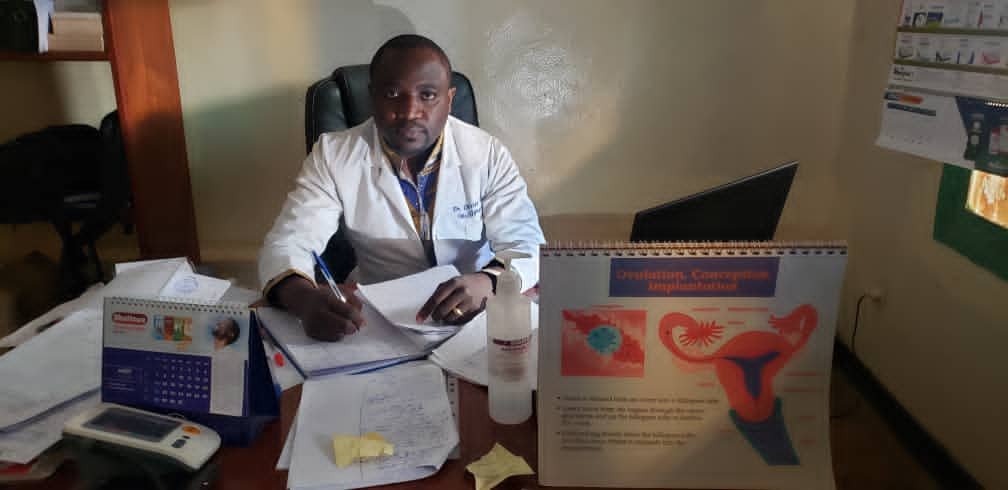 Butembo : le docteur Olivier Mulisya appelle les femmes au dépistage précoce du cancer du sein
