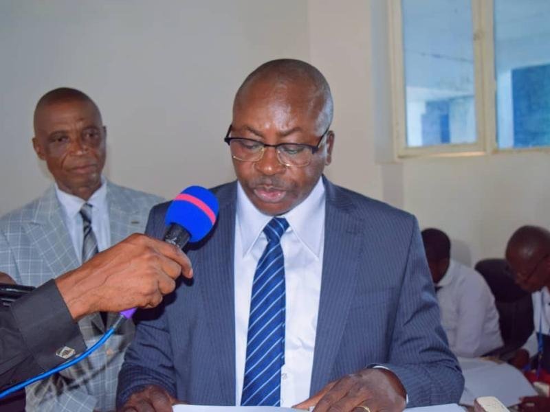 Kasaï-Central : le gouverneur Joseph-Moïse K’AMBULU appelle la REGIDESO à améliorer la desserte en eau potable