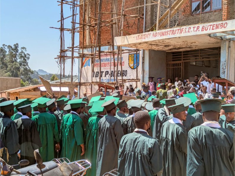 Butembo : l’IBTP clôture l’année académique avec plus de 163 lauréats, dont 7 filles et 6 en master
