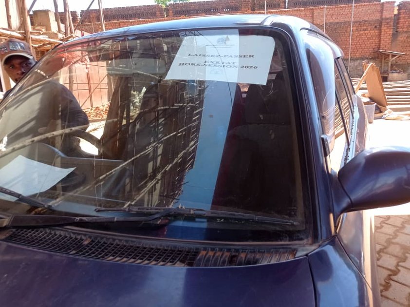 Exetat 2026 à Butembo : un véhicule transportant les épreuves hors-session bloqué plusieurs heures à Mutsanga
